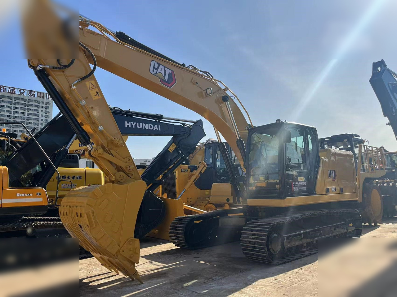 CATERPILLAR 320 - Гусеничный экскаватор: фото 2 CATERPILLAR 320 - Гусеничный экскаватор: фото 2