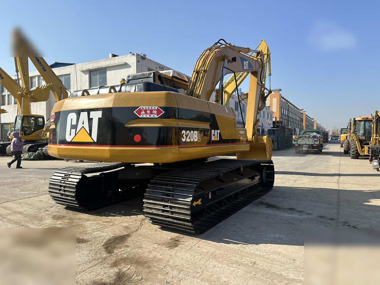 CATERPILLAR 320BL - Гусеничный экскаватор: фото 3 CATERPILLAR 320BL - Гусеничный экскаватор: фото 3