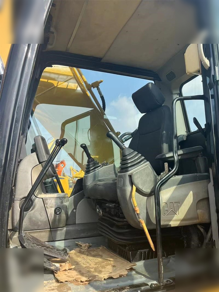 Гусеничный экскаватор CATERPILLAR 320D: фото 7