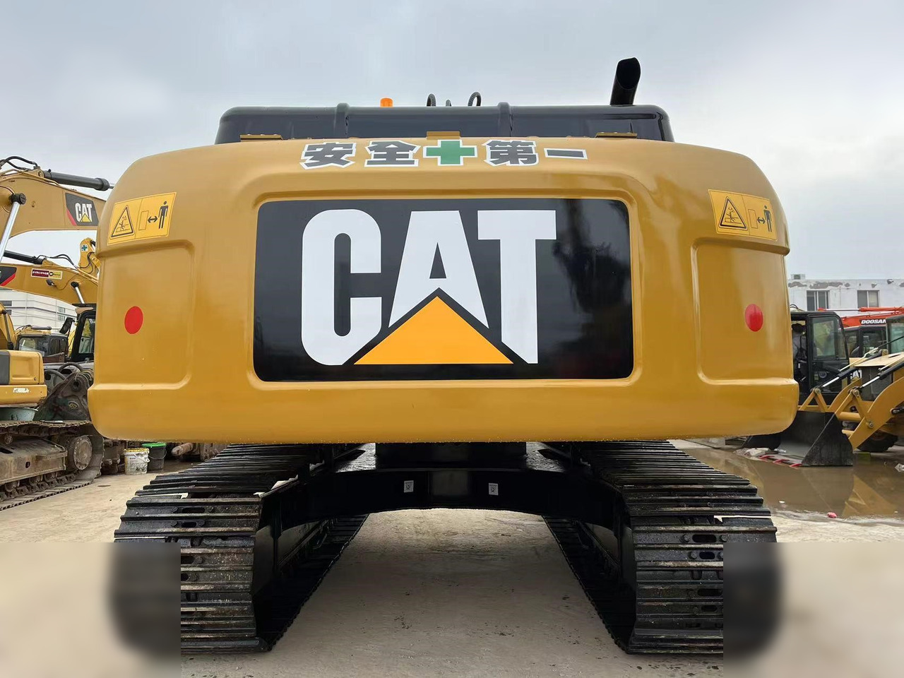 CATERPILLAR 320D2 - Гусеничный экскаватор: фото 4 CATERPILLAR 320D2 - Гусеничный экскаватор: фото 4