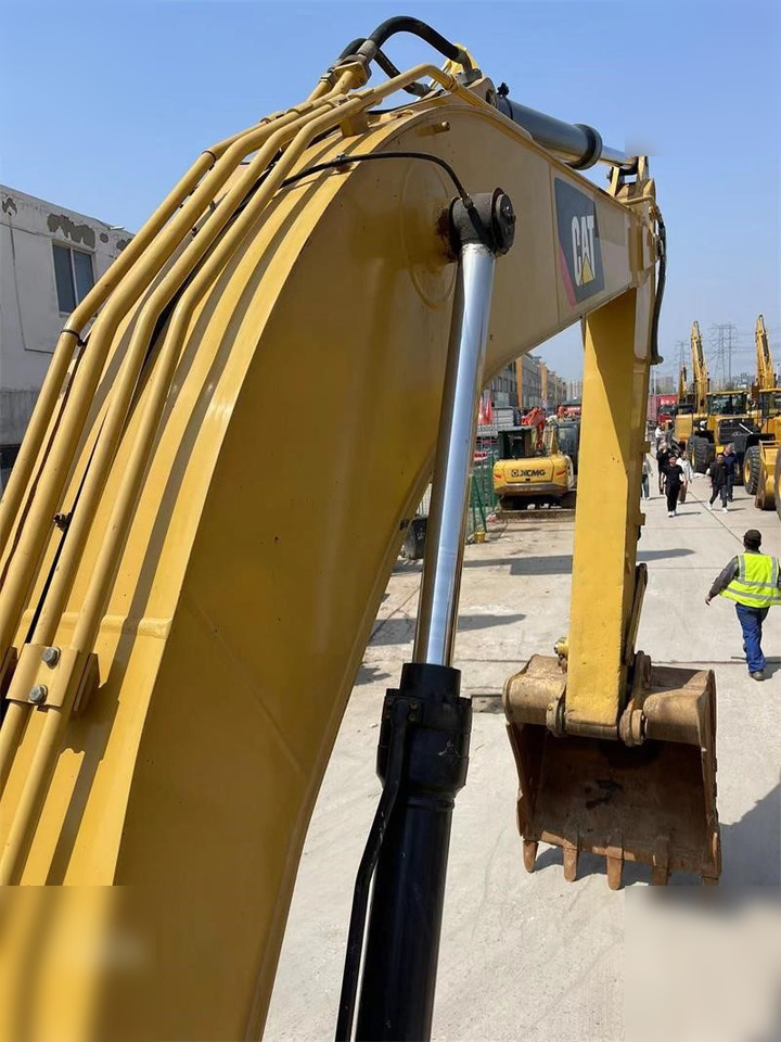 Гусеничный экскаватор CATERPILLAR 320GC: фото 6