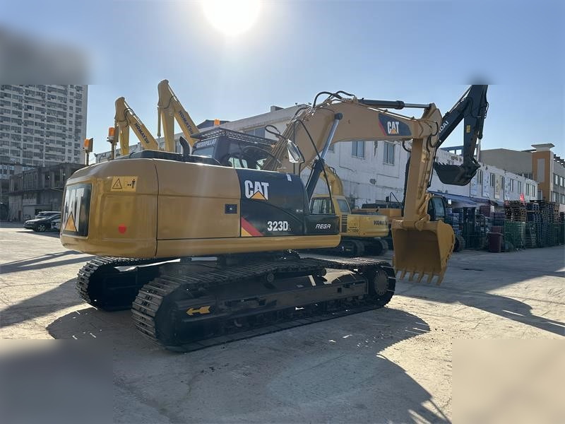 CATERPILLAR 323D - Гусеничный экскаватор: фото 4 CATERPILLAR 323D - Гусеничный экскаватор: фото 4