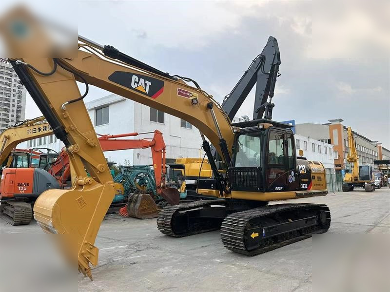 CATERPILLAR 323D - Гусеничный экскаватор: фото 4 CATERPILLAR 323D - Гусеничный экскаватор: фото 4
