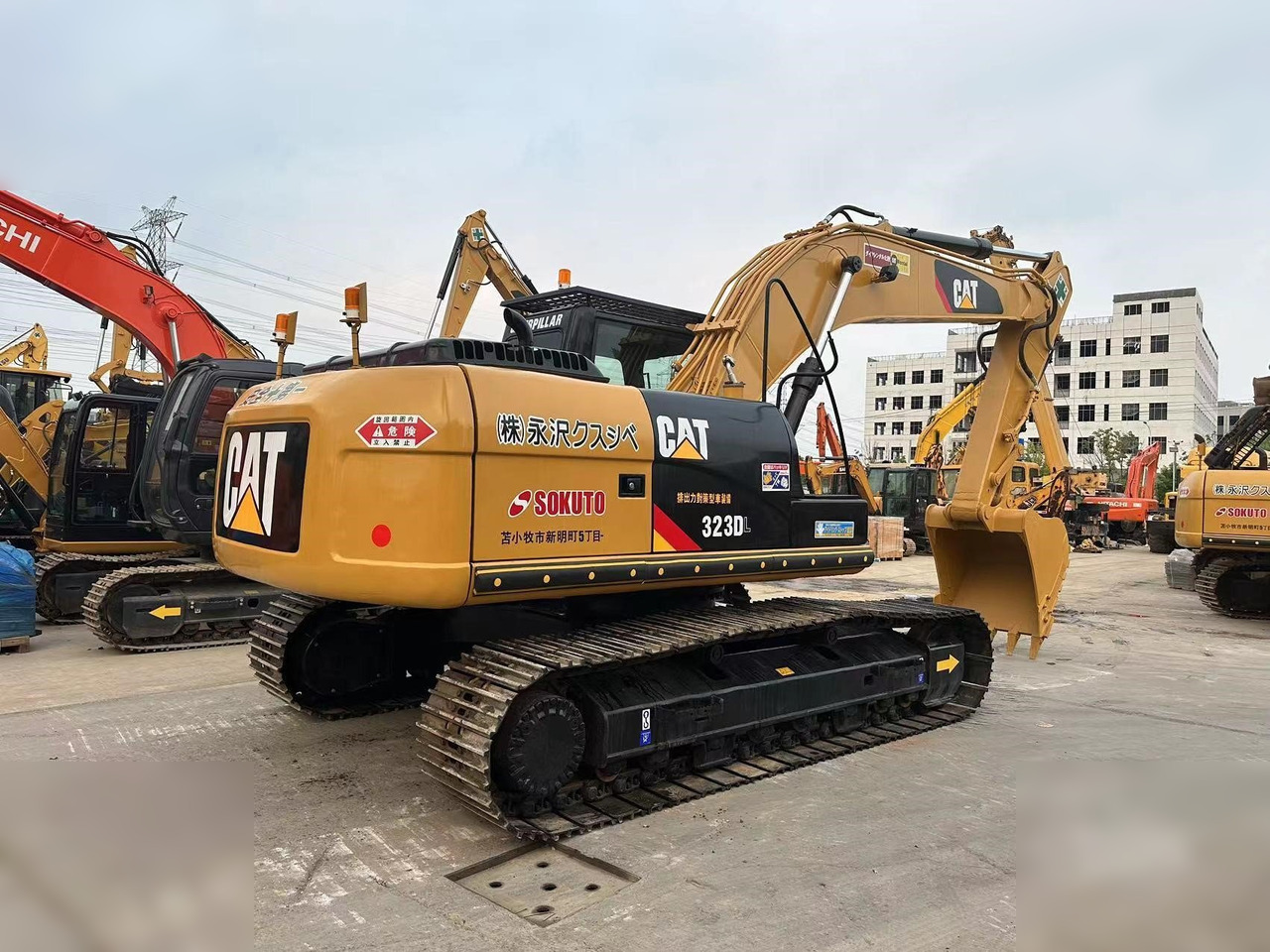 CATERPILLAR 323DL - Гусеничный экскаватор: фото 3 CATERPILLAR 323DL - Гусеничный экскаватор: фото 3
