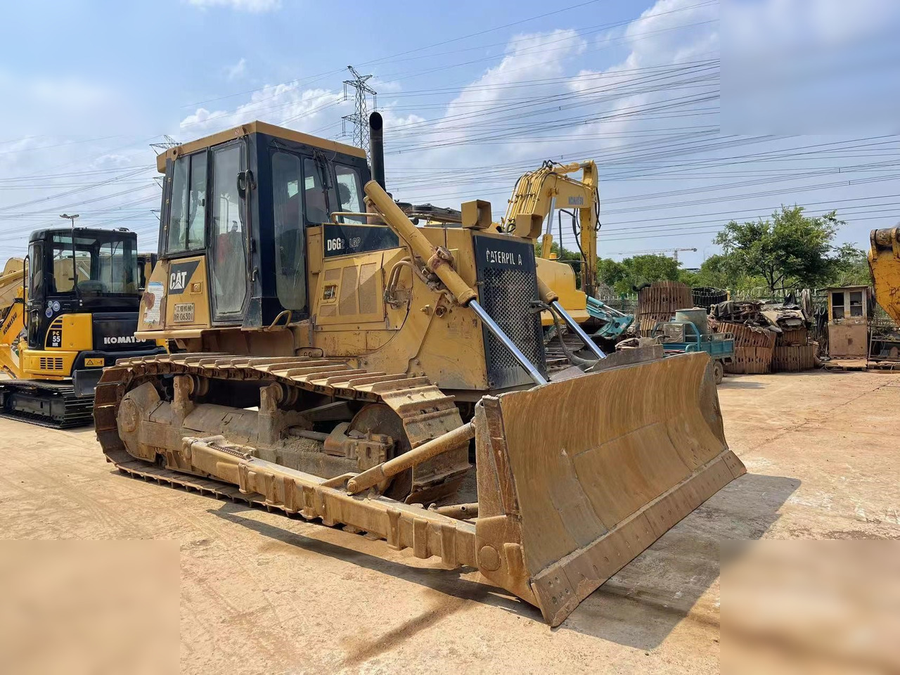 CATERPILLAR D6G - Бульдозер: фото 1 CATERPILLAR D6G - Бульдозер: фото 1