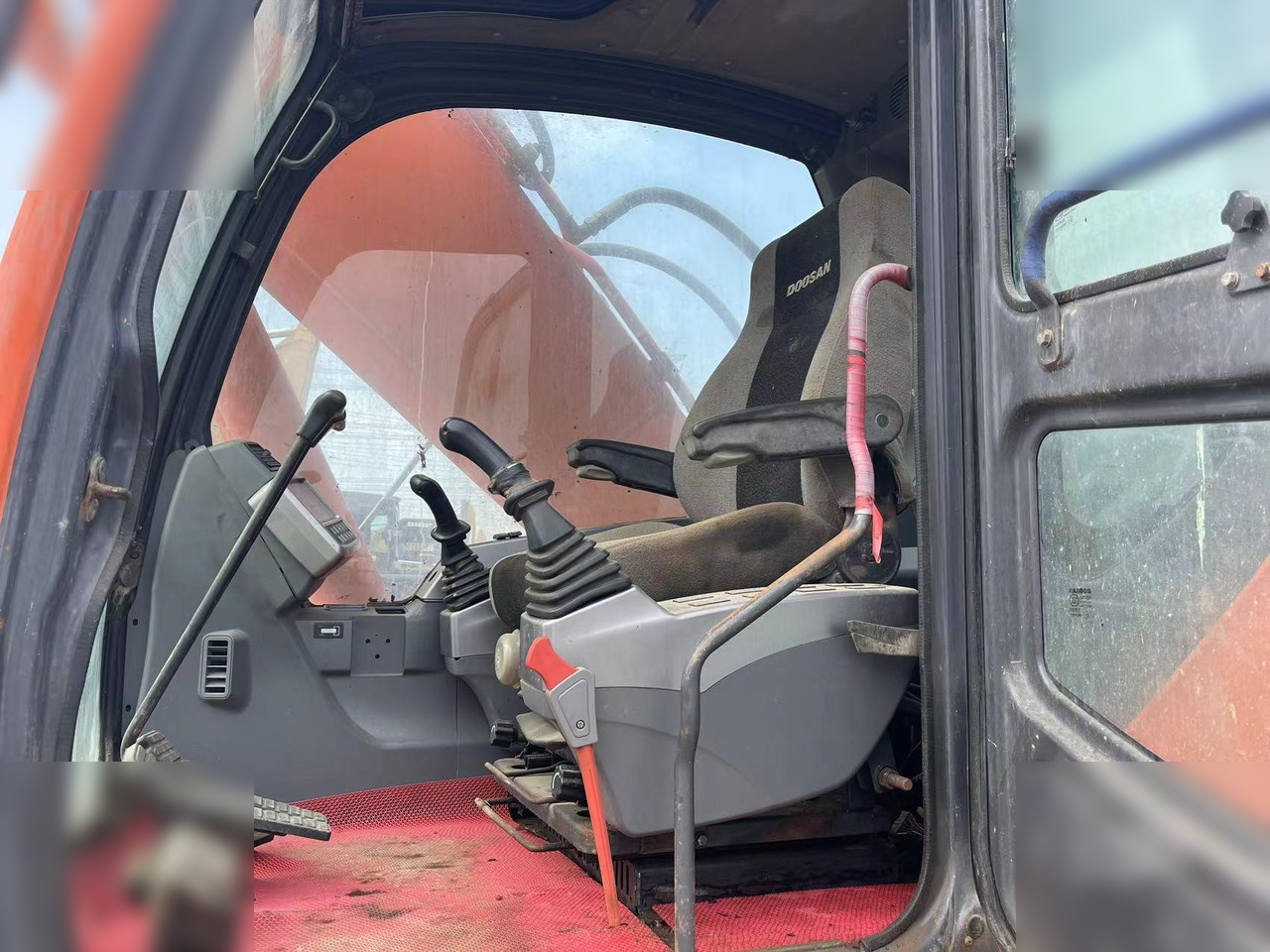 DOOSAN DX225 LCA - Гусеничный экскаватор: фото 4 DOOSAN DX225 LCA - Гусеничный экскаватор: фото 4