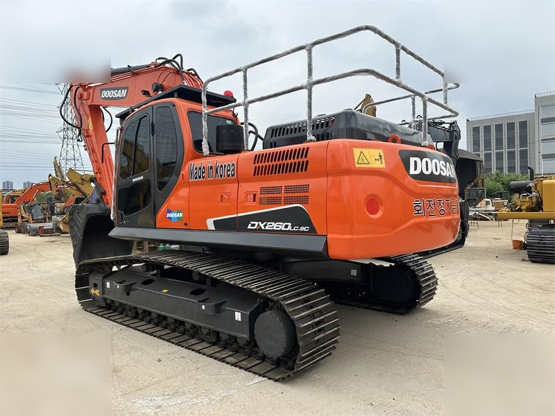 DOOSAN DX260 LC - Гусеничный экскаватор: фото 2 DOOSAN DX260 LC - Гусеничный экскаватор: фото 2