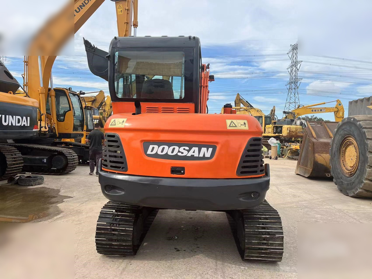 DOOSAN DX60-9C - Гусеничный экскаватор: фото 4 DOOSAN DX60-9C - Гусеничный экскаватор: фото 4