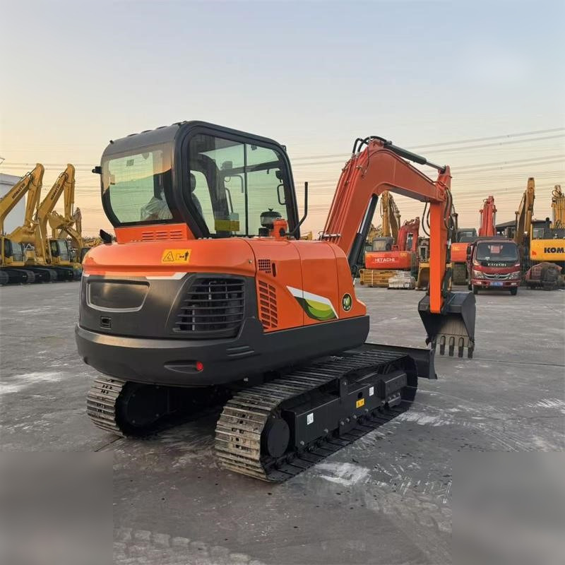DOOSAN DX60E-10N - Гусеничный экскаватор: фото 3 DOOSAN DX60E-10N - Гусеничный экскаватор: фото 3