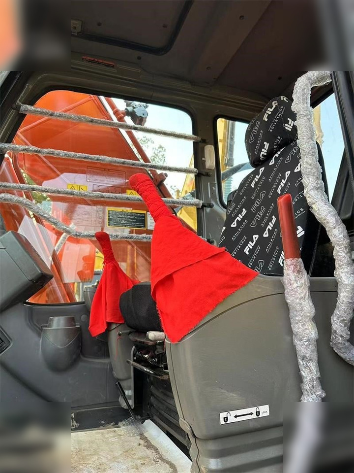 HITACHI ZX200-3G - Гусеничный экскаватор: фото 5 HITACHI ZX200-3G - Гусеничный экскаватор: фото 5