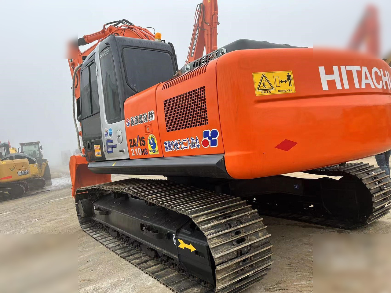HITACHI ZX210 LC-3G - Гусеничный экскаватор: фото 3 HITACHI ZX210 LC-3G - Гусеничный экскаватор: фото 3