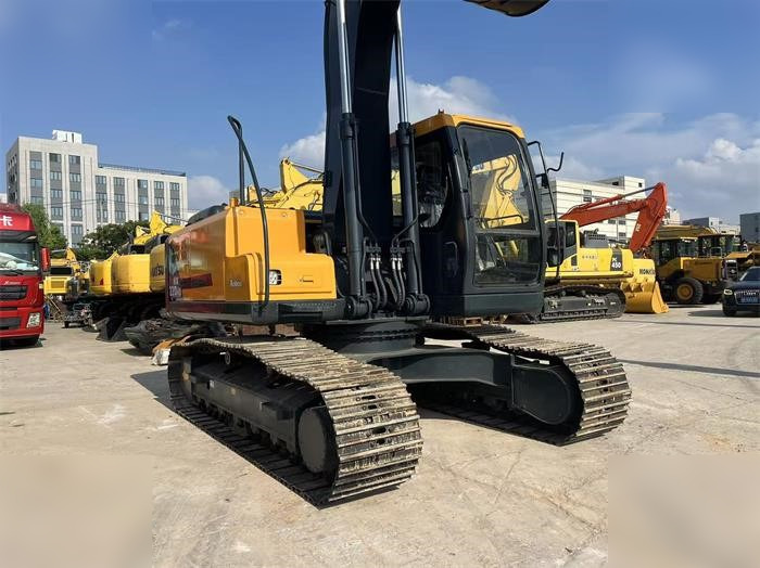 HYUNDAI HX220HD - Гусеничный экскаватор: фото 3 HYUNDAI HX220HD - Гусеничный экскаватор: фото 3