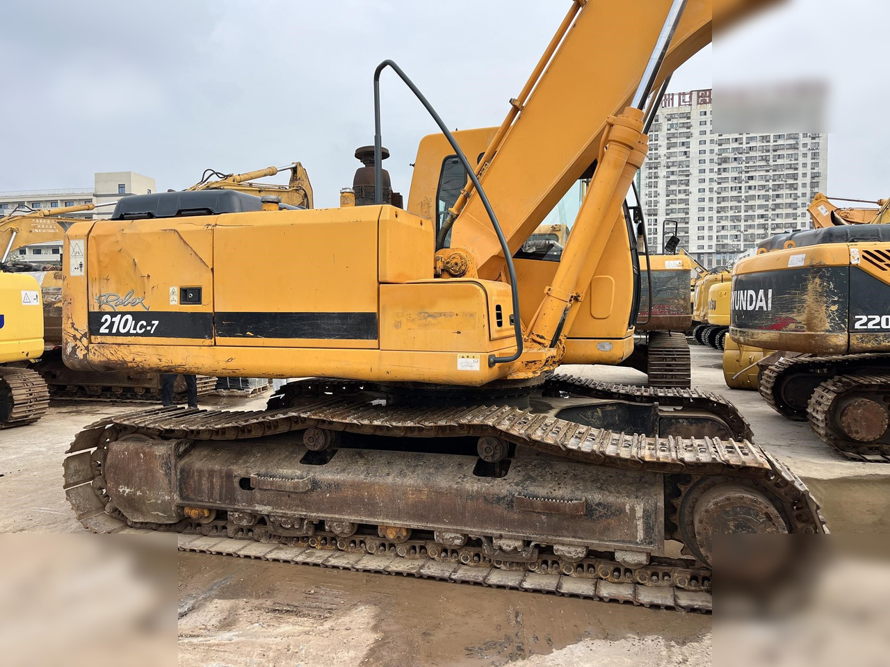 HYUNDAI ROBEX 210 LC-7 - Гусеничный экскаватор: фото 4 HYUNDAI ROBEX 210 LC-7 - Гусеничный экскаватор: фото 4