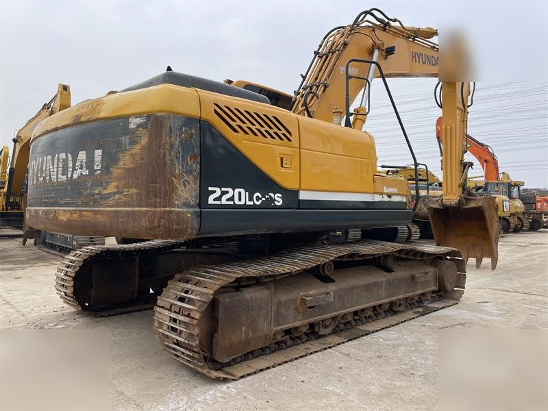 HYUNDAI ROBEX 220 LC-9 - Гусеничный экскаватор: фото 3 HYUNDAI ROBEX 220 LC-9 - Гусеничный экскаватор: фото 3