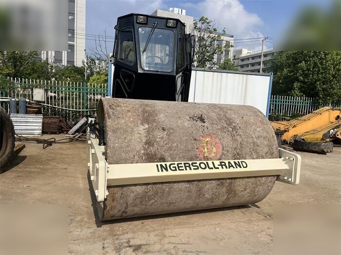 INGERSOLL-RAND SD100 - Каток: фото 2 INGERSOLL-RAND SD100 - Каток: фото 2