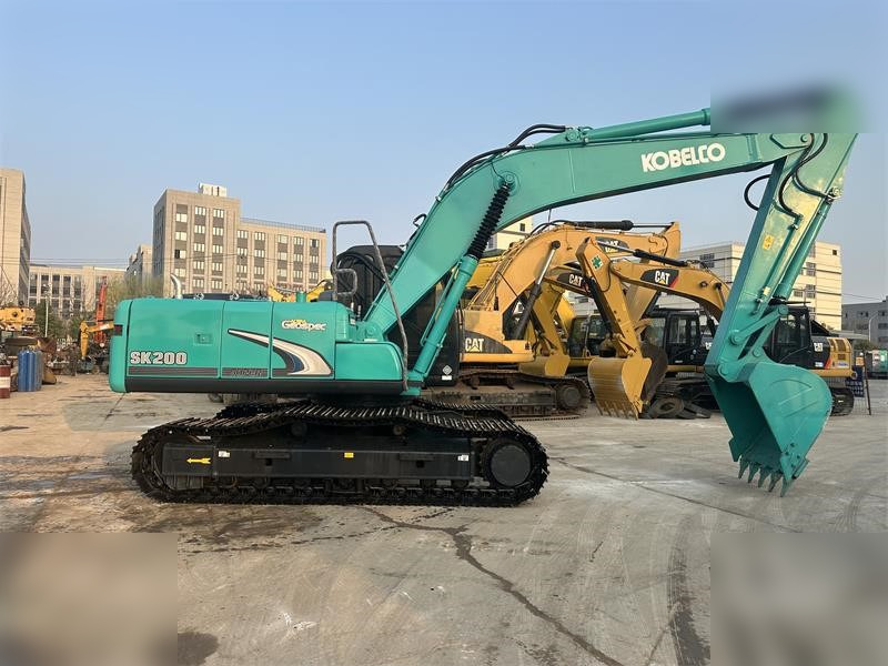 KOBELCO SK200-6E - Гусеничный экскаватор: фото 1 KOBELCO SK200-6E - Гусеничный экскаватор: фото 1