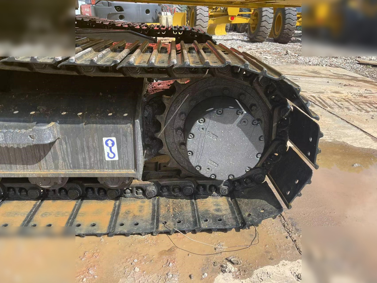 KOMATSU PC120-8 - Гусеничный экскаватор: фото 5 KOMATSU PC120-8 - Гусеничный экскаватор: фото 5