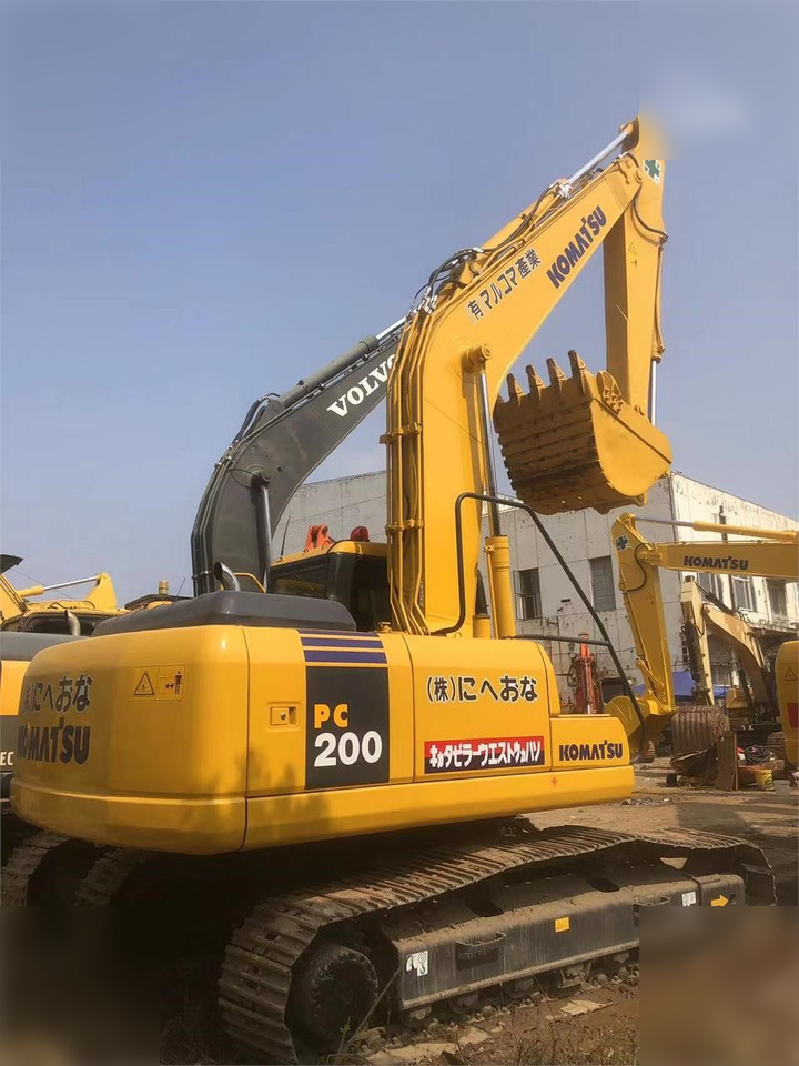 KOMATSU PC200-7 - Гусеничный экскаватор: фото 2 KOMATSU PC200-7 - Гусеничный экскаватор: фото 2