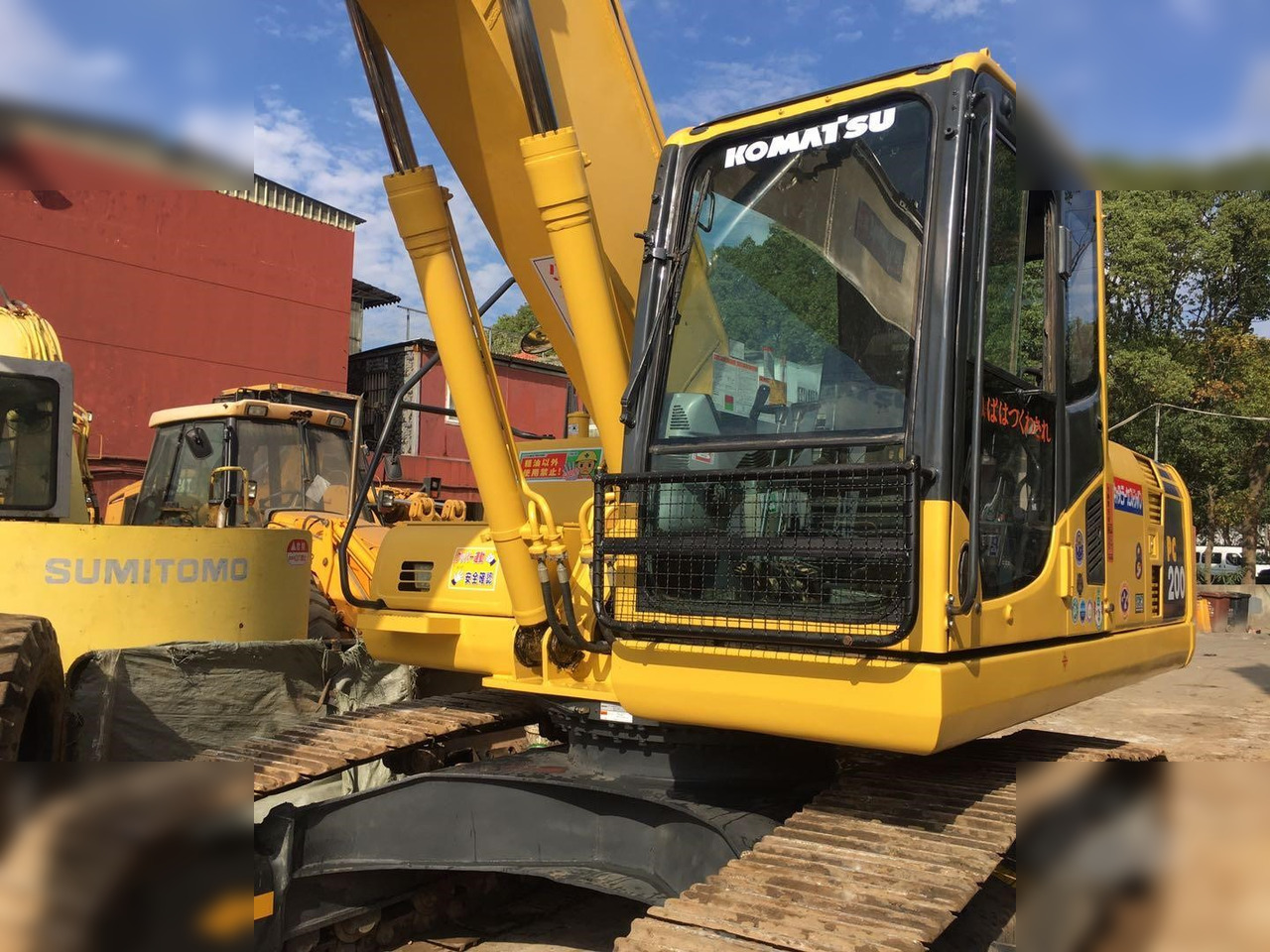 KOMATSU PC200-8N1 - Гусеничный экскаватор: фото 1 KOMATSU PC200-8N1 - Гусеничный экскаватор: фото 1