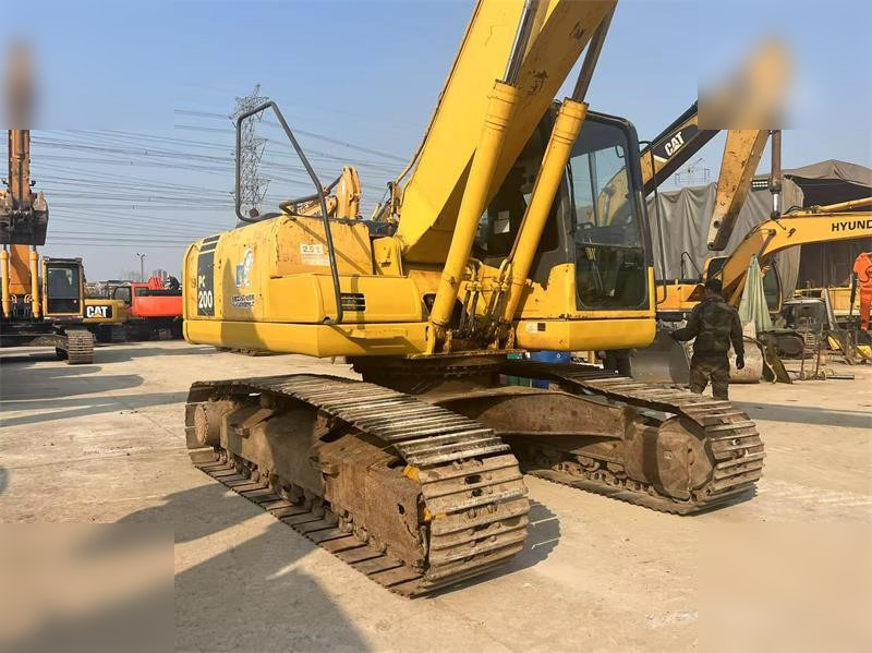 KOMATSU PC220-7 - Гусеничный экскаватор: фото 5 KOMATSU PC220-7 - Гусеничный экскаватор: фото 5