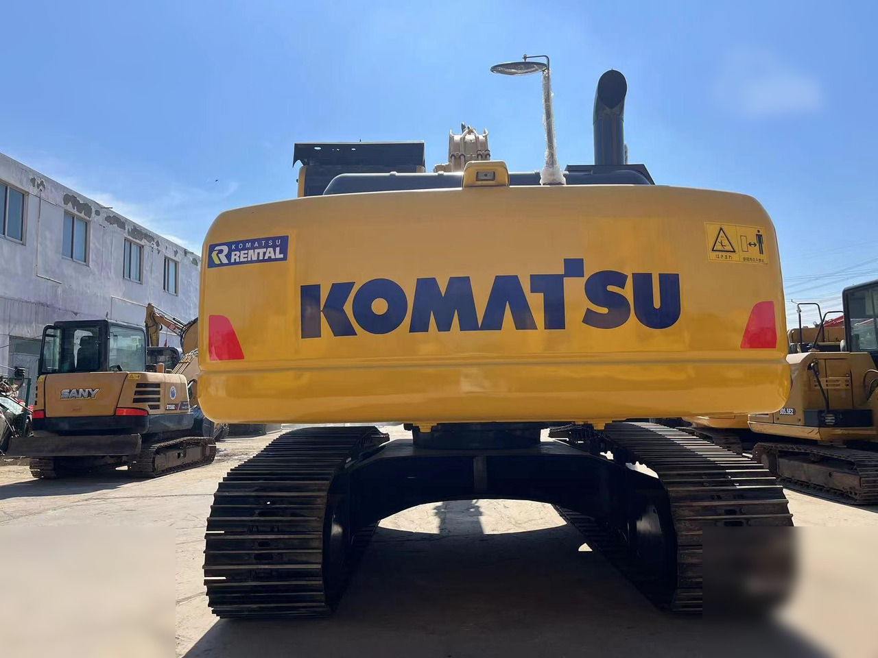 KOMATSU PC220-8 - Гусеничный экскаватор: фото 3 KOMATSU PC220-8 - Гусеничный экскаватор: фото 3