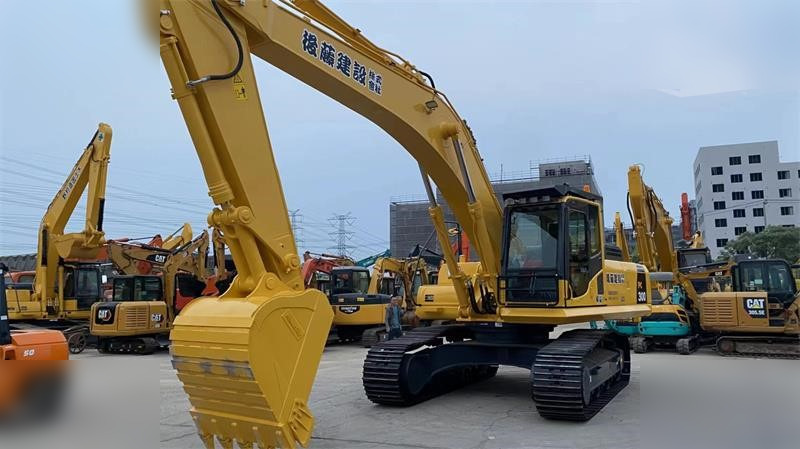 KOMATSU PC300-8M0 - Гусеничный экскаватор: фото 3 KOMATSU PC300-8M0 - Гусеничный экскаватор: фото 3