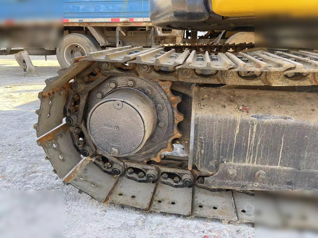 KOMATSU PC55MR-2 - Мини-экскаватор: фото 3 KOMATSU PC55MR-2 - Мини-экскаватор: фото 3