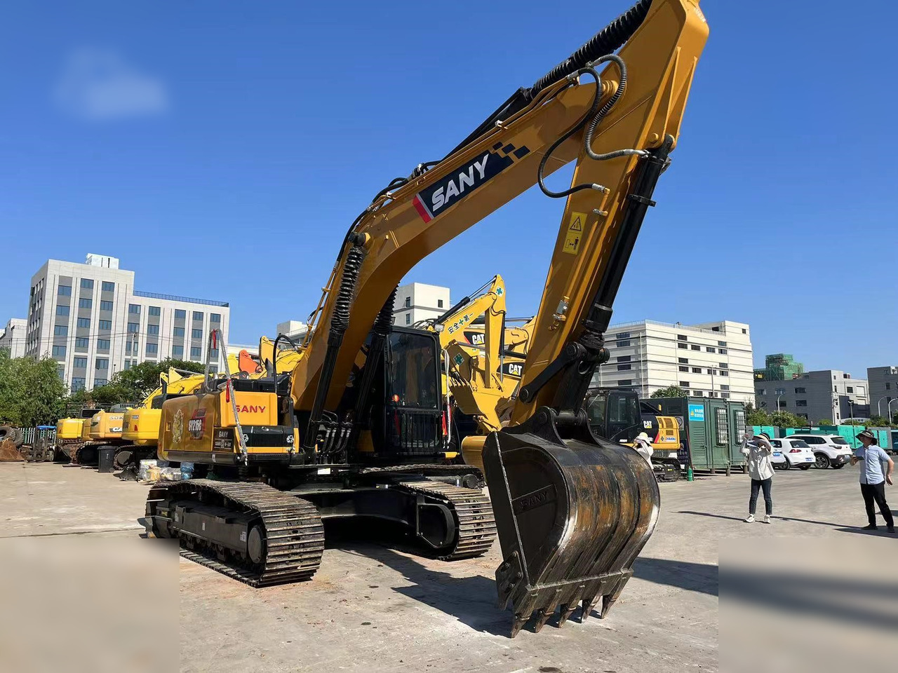 SANY SY215C - Гусеничный экскаватор: фото 2 SANY SY215C - Гусеничный экскаватор: фото 2