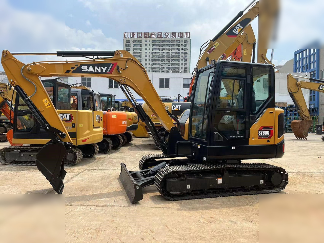 SANY SY60C - Гусеничный экскаватор: фото 1 SANY SY60C - Гусеничный экскаватор: фото 1