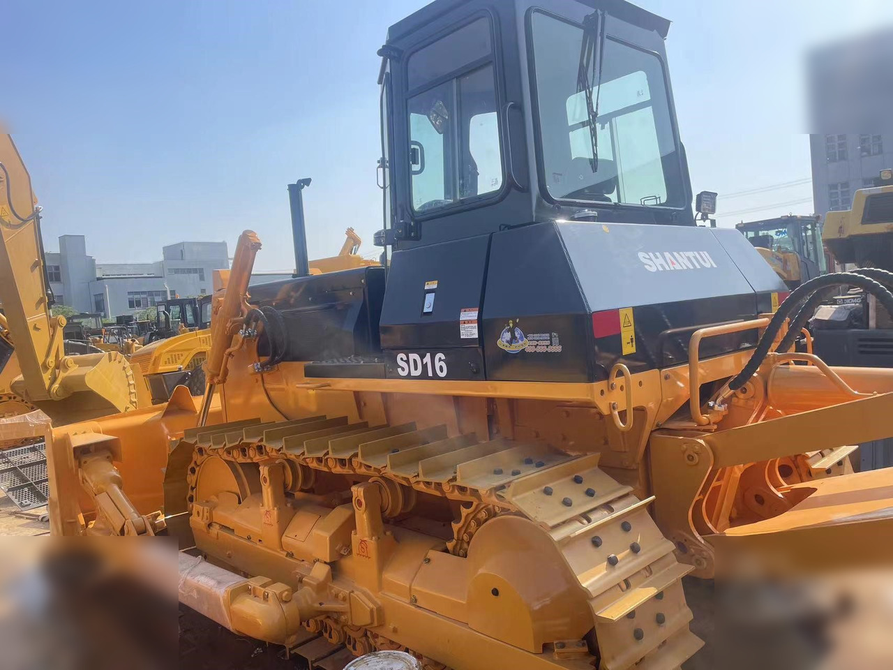 SHANTUI SD16 - Бульдозер: фото 3 SHANTUI SD16 - Бульдозер: фото 3