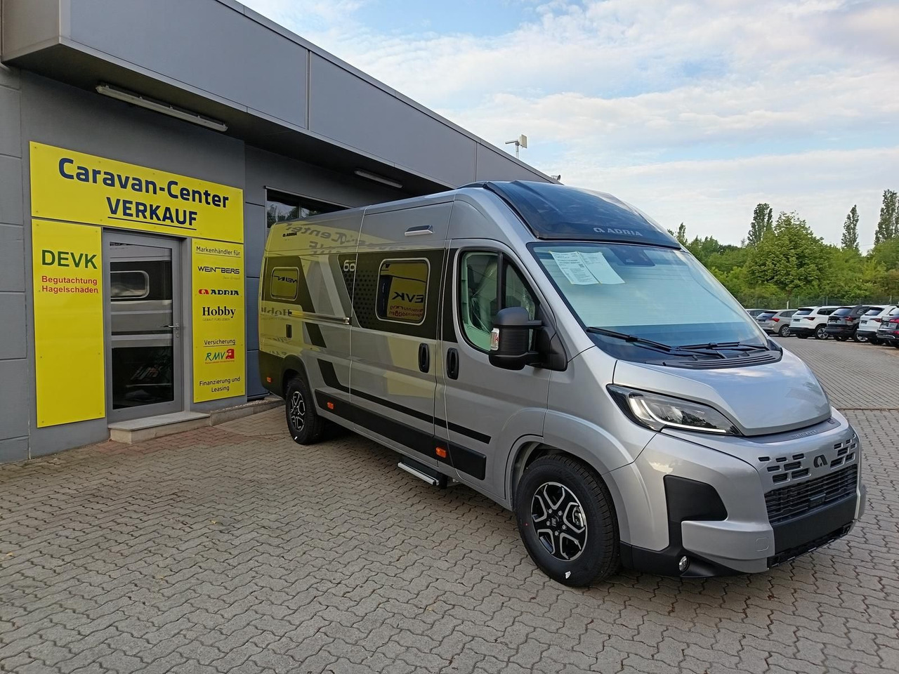 Adria Twin "60Y" 640 SLB*180 PS*4,25t MAXI*COMBI D 6E* - Кастенваген: фото 2 Adria Twin "60Y" 640 SLB*180 PS*4,25t MAXI*COMBI D 6E* - Кастенваген: фото 2