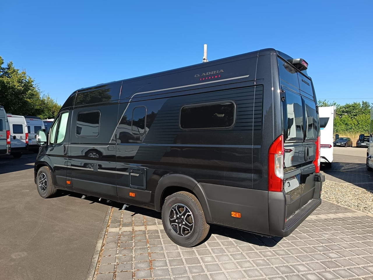Adria Twin Edition 640 SGX Maxi 132kW*138L KÜHLSCHRANK - Кастенваген: фото 4 Adria Twin Edition 640 SGX Maxi 132kW*138L KÜHLSCHRANK - Кастенваген: фото 4