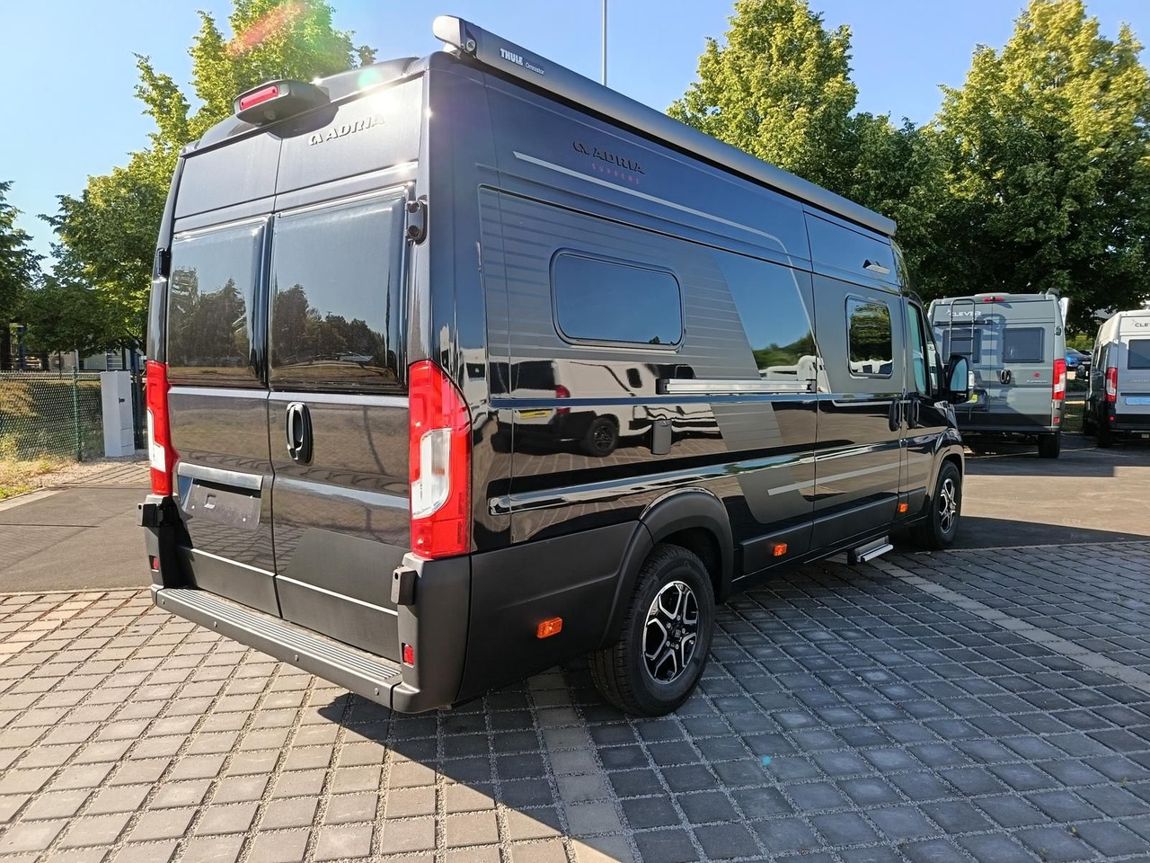 Adria Twin Edition 640 SGX Maxi 132kW*138L KÜHLSCHRANK - Кастенваген: фото 5 Adria Twin Edition 640 SGX Maxi 132kW*138L KÜHLSCHRANK - Кастенваген: фото 5