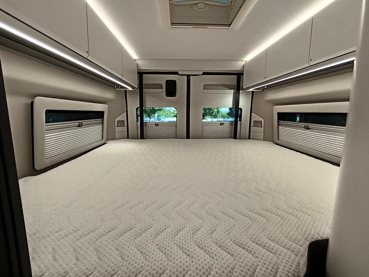 Adria Twin Edition 640 SGX Maxi 132kW*138L KÜHLSCHRANK в лизинг Adria Twin Edition 640 SGX Maxi 132kW*138L KÜHLSCHRANK: фото 16