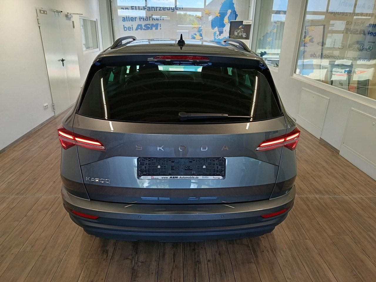 Skoda Karoq Selection 1.5 TSI DSG*NAVI*ACC*AHK-VORBER* - Внедорожник: фото 5 Skoda Karoq Selection 1.5 TSI DSG*NAVI*ACC*AHK-VORBER* - Внедорожник: фото 5