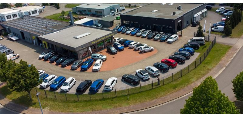 Внедорожник Skoda Karoq Sportline 1,5 TSI DSG*AHK*PSD*STD.HZG*NAVI: фото 25 Внедорожник Skoda Karoq Sportline 1,5 TSI DSG*AHK*PSD*STD.HZG*NAVI: фото 25