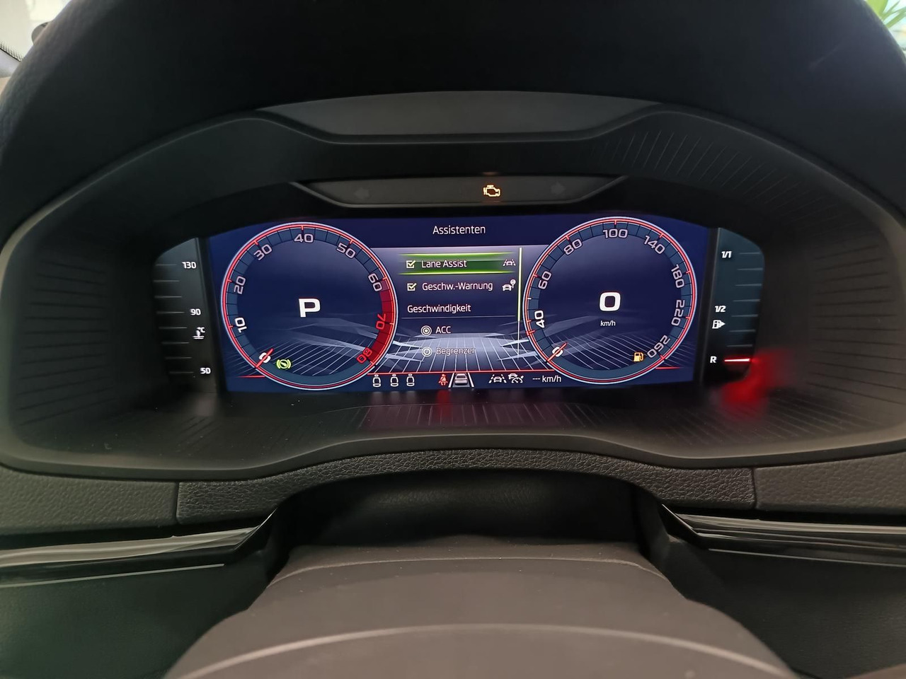 Внедорожник Skoda Karoq Sportline 1,5TSI DSG*AHK*360°*5J.GARANTIE*: фото 9