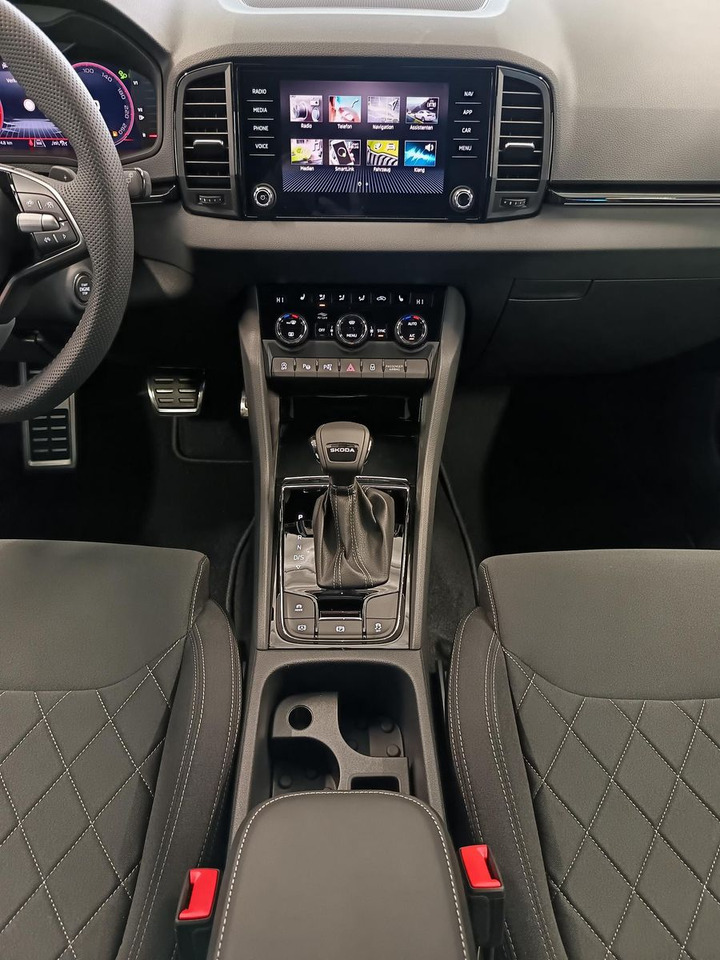Внедорожник Skoda Karoq Sportline 1,5TSI DSG*AHK*360°*5J.GARANTIE*: фото 10