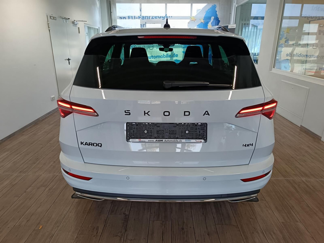 Skoda Karoq Sportline 2,0 TDI DSG 4x4*AHK*PSD*STD.HZG* - Внедорожник: фото 5 Skoda Karoq Sportline 2,0 TDI DSG 4x4*AHK*PSD*STD.HZG* - Внедорожник: фото 5