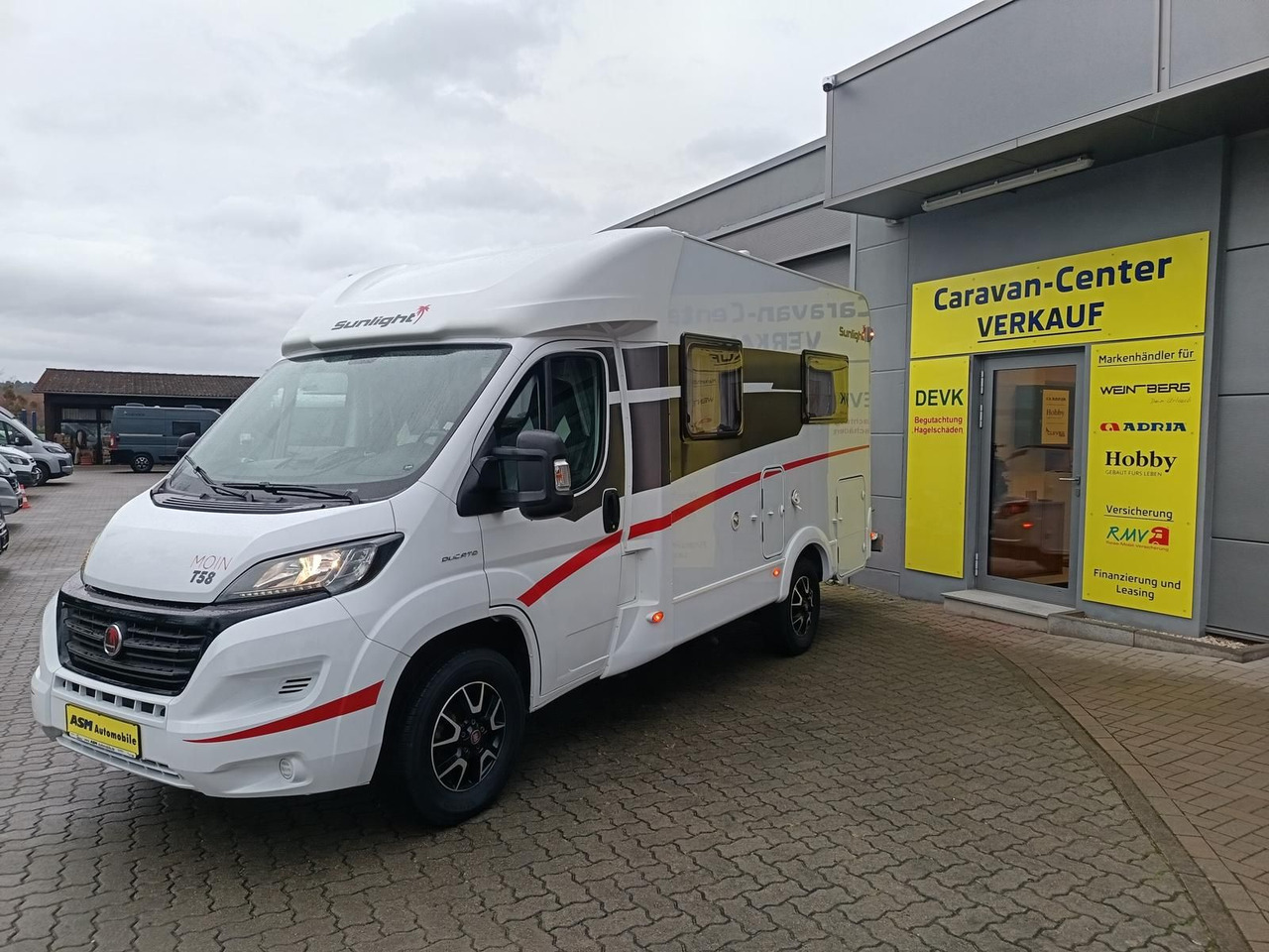 Sunlight T 58*MARKISE*SOLAR*SAT*TV*ROLLER TRÄGER - Полуинтегрированный автодом: фото 3 Sunlight T 58*MARKISE*SOLAR*SAT*TV*ROLLER TRÄGER - Полуинтегрированный автодом: фото 3