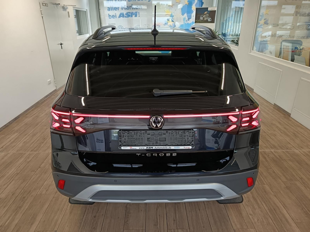 Volkswagen T-Cross Life 1.5 TSI DSG*AHK*MATRIX LED*ACC*SHZ* - Внедорожник: фото 5 Volkswagen T-Cross Life 1.5 TSI DSG*AHK*MATRIX LED*ACC*SHZ* - Внедорожник: фото 5