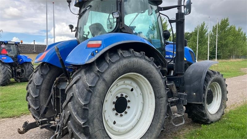 New Holland T7030 - Трактор: фото 5 New Holland T7030 - Трактор: фото 5