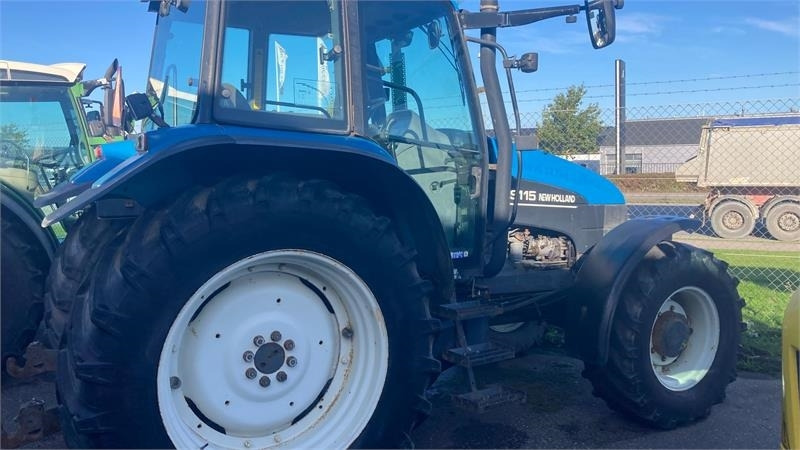 New Holland TS115 - Трактор: фото 2 New Holland TS115 - Трактор: фото 2