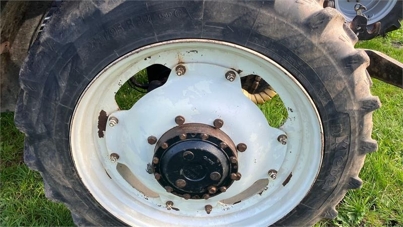 Taurus 270/95R32 - 300/95R46 - Шина для Сельскохозяйственной техники: фото 5 Taurus 270/95R32 - 300/95R46 - Шина для Сельскохозяйственной техники: фото 5