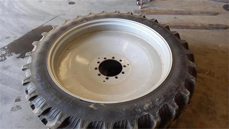 Taurus Sprøjtehjul 340/85R48 Taurus RC95. - Шина для Сельскохозяйственной техники: фото 1 Taurus Sprøjtehjul 340/85R48 Taurus RC95. - Шина для Сельскохозяйственной техники: фото 1
