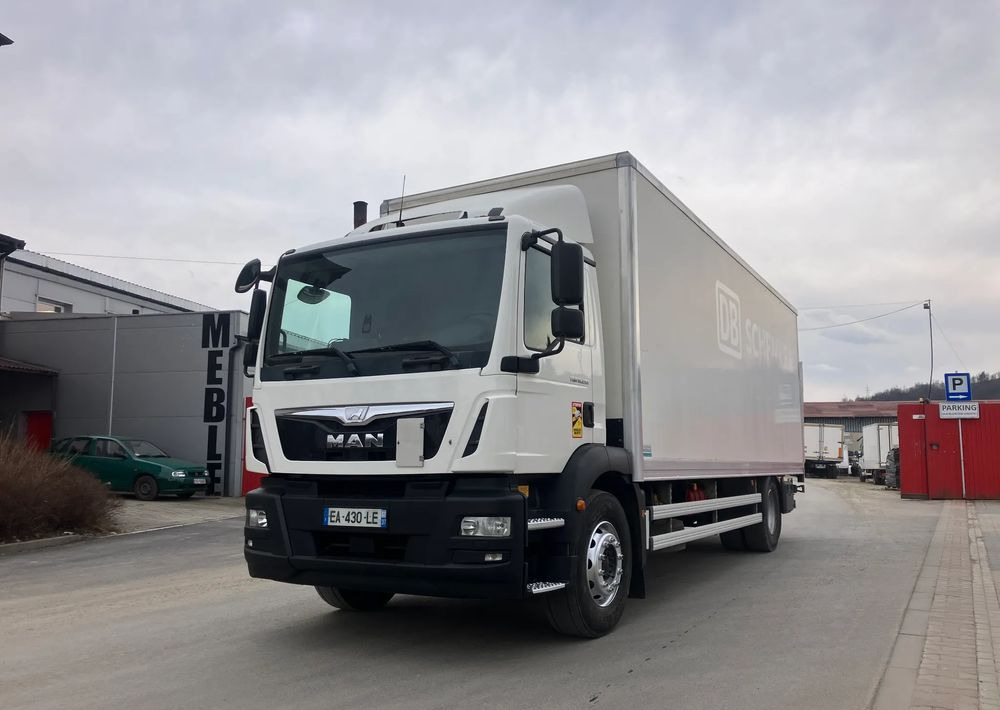 MAN MAN 18.290 kurierka kontener - Грузовик с закрытым кузовом: фото 1 MAN MAN 18.290 kurierka kontener - Грузовик с закрытым кузовом: фото 1