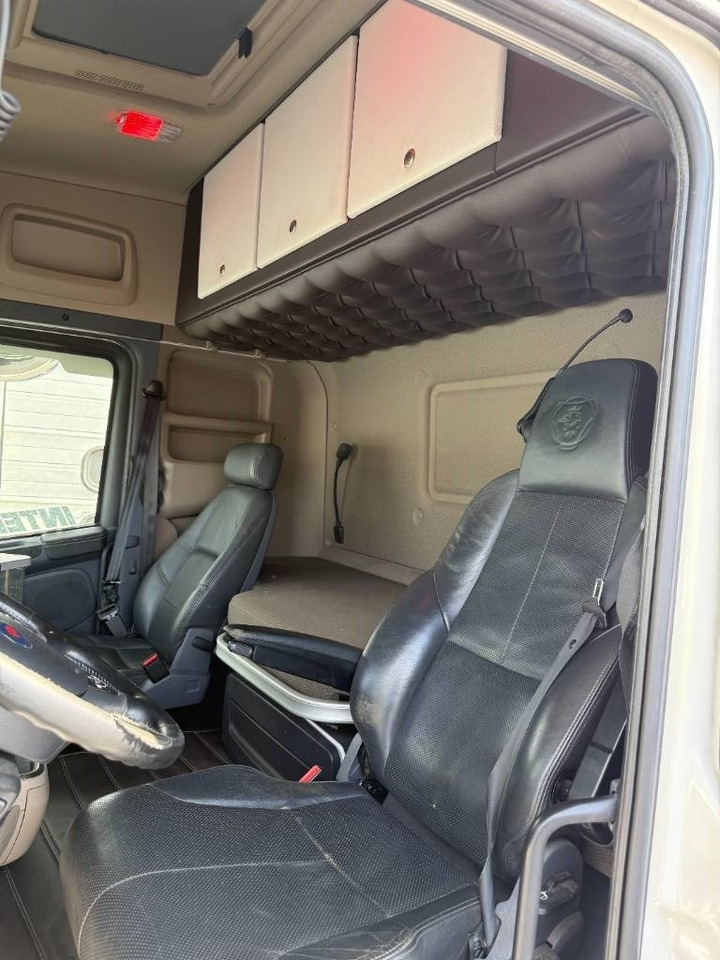 Scania R520LB8X4*4HNB  - Крюковой мультилифт: фото 2 Scania R520LB8X4*4HNB  - Крюковой мультилифт: фото 2