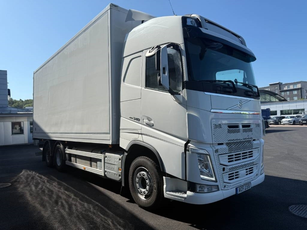 Volvo FH 540 6x2 - Грузовик с закрытым кузовом: фото 1 Volvo FH 540 6x2 - Грузовик с закрытым кузовом: фото 1