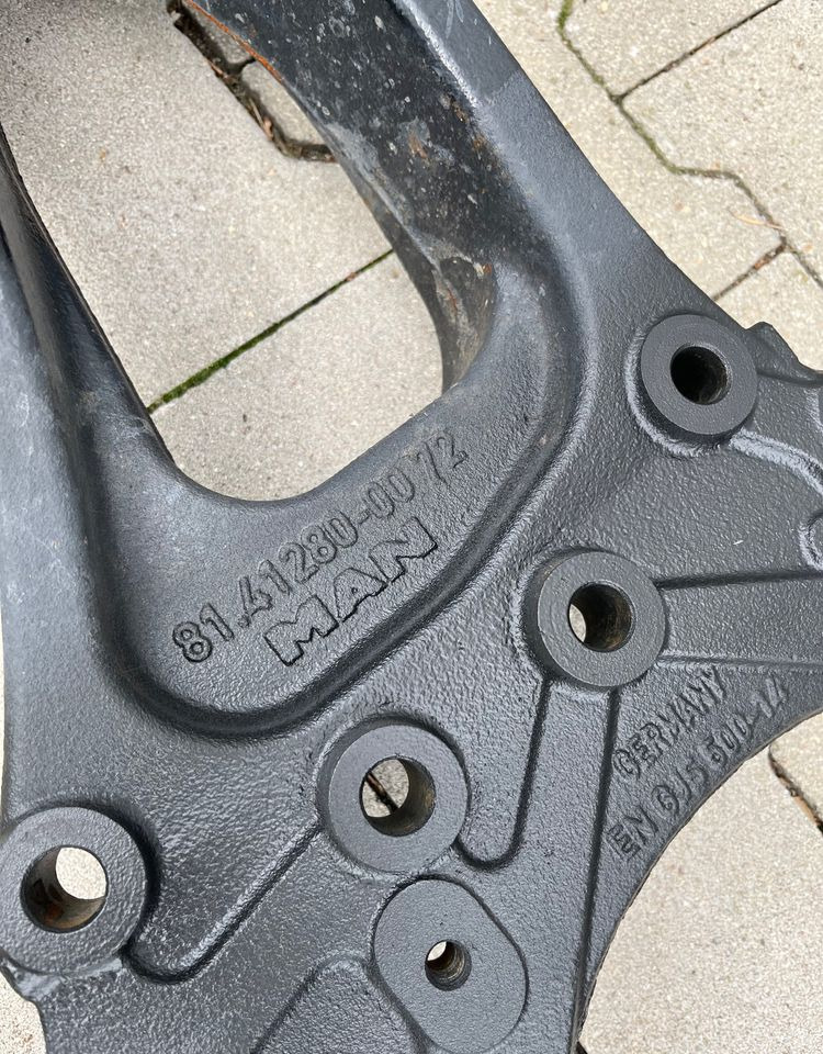 Belka przednia MAN TGS TG3 zderzak wspornik nowy model - Бампер для Грузовиков: фото 2 Belka przednia MAN TGS TG3 zderzak wspornik nowy model - Бампер для Грузовиков: фото 2