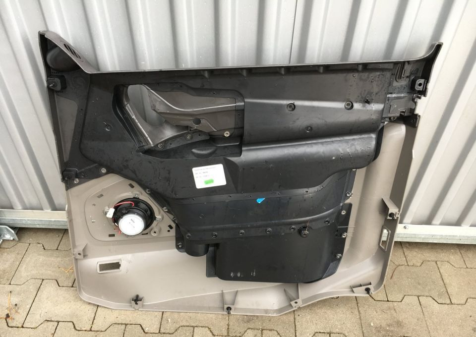 DAF XF 106 euro 6 tapicerka drzwi lewych - Дверь и запчасти для Грузовиков: фото 2 DAF XF 106 euro 6 tapicerka drzwi lewych - Дверь и запчасти для Грузовиков: фото 2